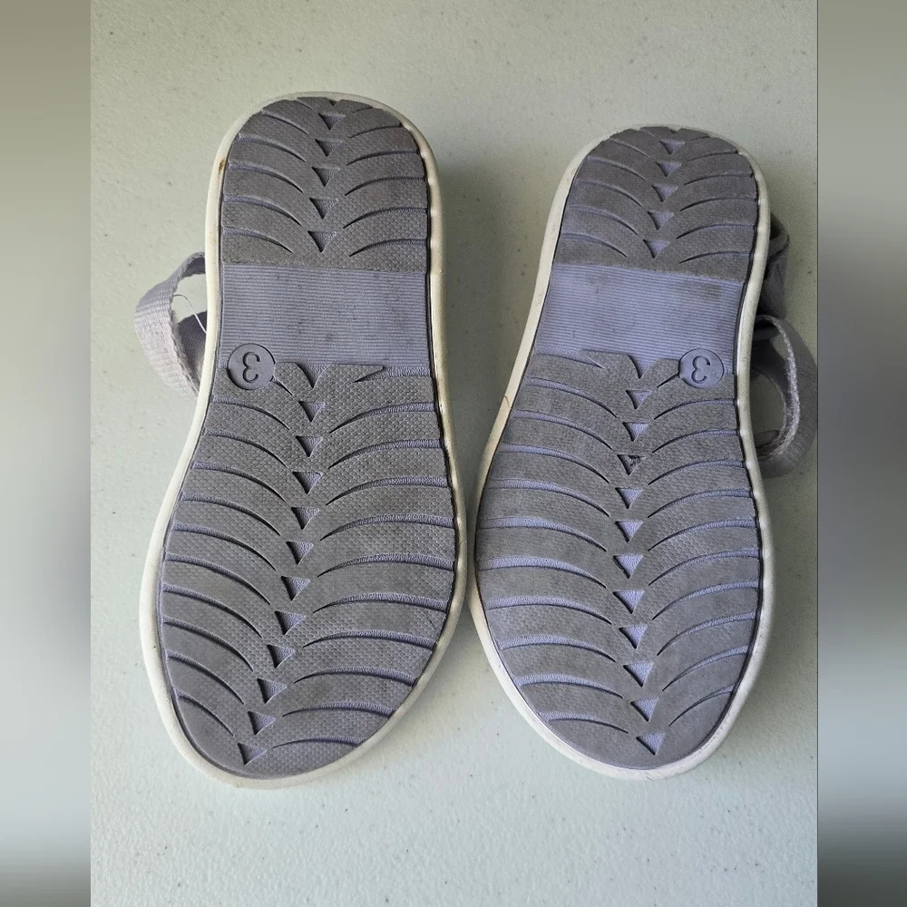 New All in Motion kids sport sandals size 3